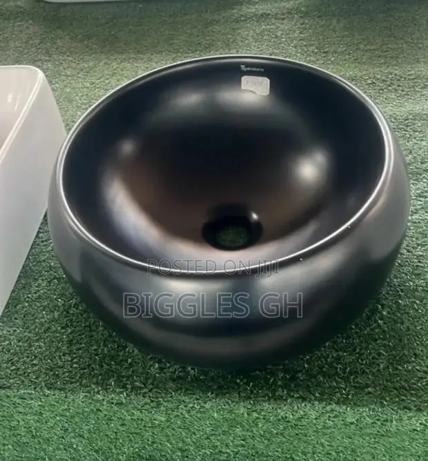 Countertop Basin- Black · Photo 1