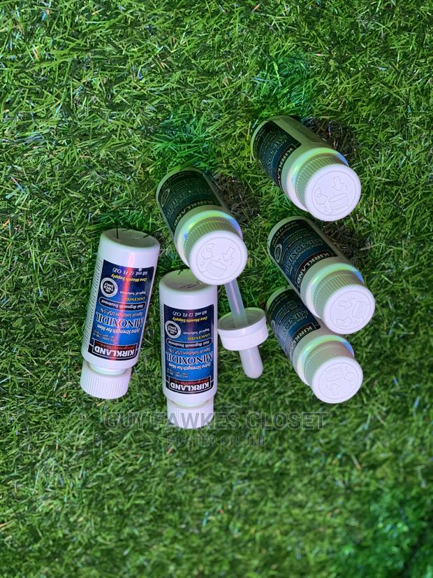 Kirkland Minoxidil · Photo 2