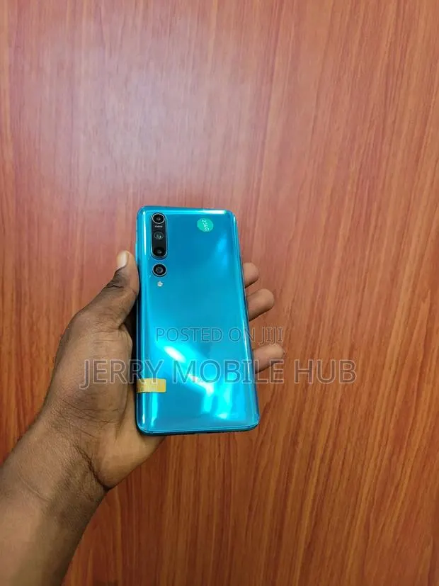 Xiaomi Mi 10 256 GB Blue · Photo 1