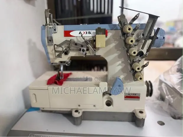 Axis Flatbed Interlock Machine · Photo 3