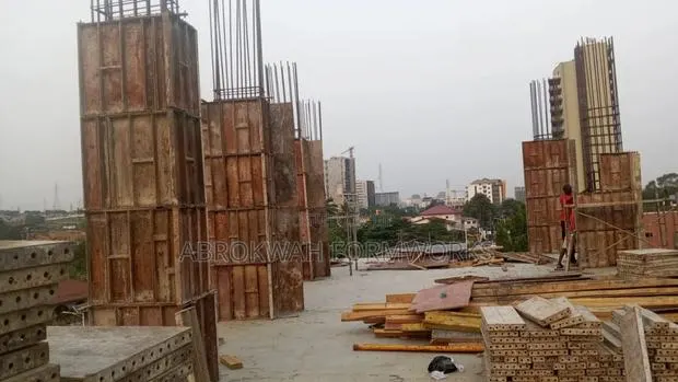 Props/Column/Pillars/Formwork/Molds/Metal Molds · Photo 1