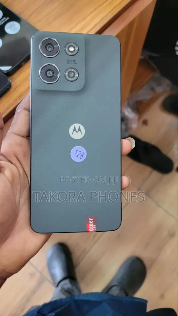 New Motorola Moto G Power (2025) 128 GB Green · Photo 1