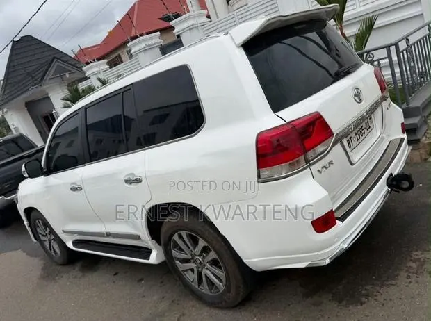Toyota Land Cruiser 2014 White · Photo 1