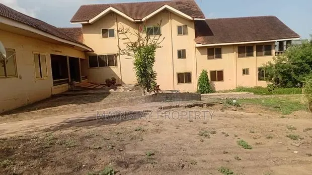 14bdrm House in Mainstay Estates, East Legon for sale · Photo 1