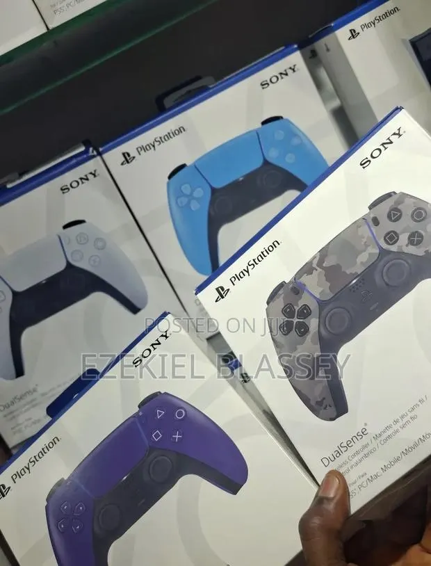 PlayStation 5 Controller · Photo 1
