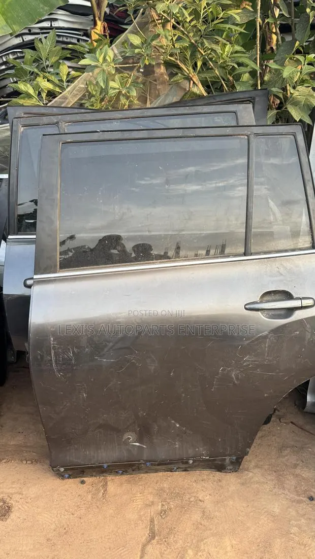 Toyota Highlander 2008,2009,2010,2011,2012 Doors Set Available · Photo 1