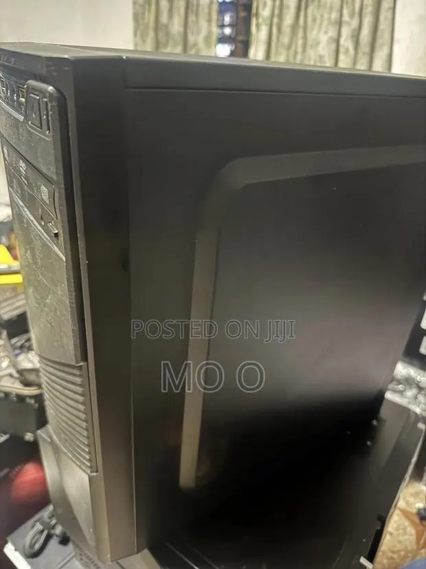 Desktop Computer Asus 8GB Intel Core i7 HDD 1T · Photo 2