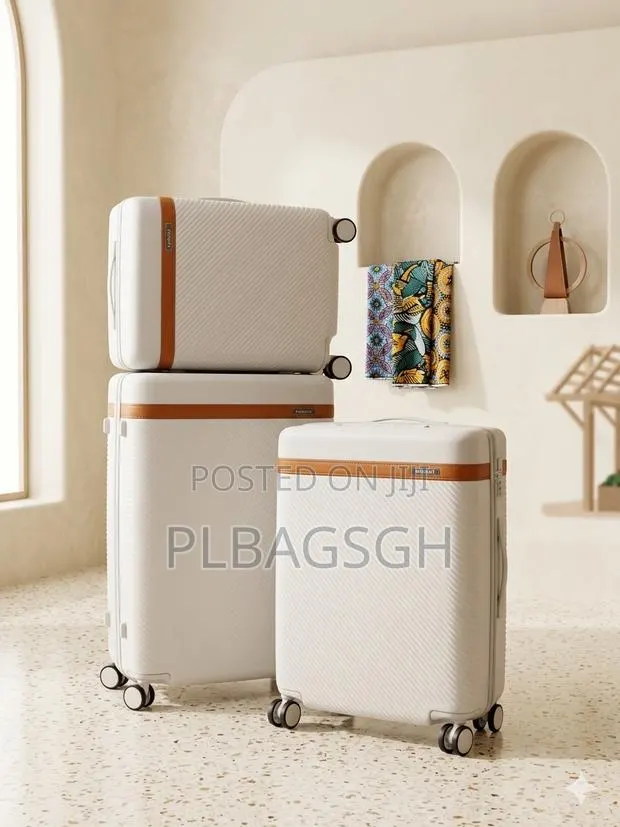 Unbreakable Luxurious Three in One Luggage 29/25/20 Inches · Photo 1