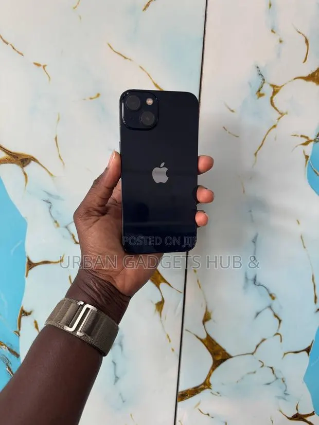 Apple iPhone 13 128 GB Blue · Photo 1