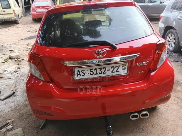 Toyota Yaris 2010 Red · Photo 1