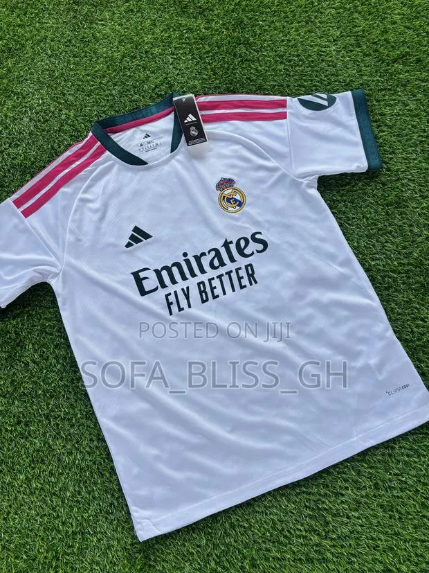 Real Madrid Home Jersey · Photo 1