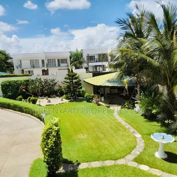 7bdrm Mansion in Adjinganor, East Legon for sale · Photo 1