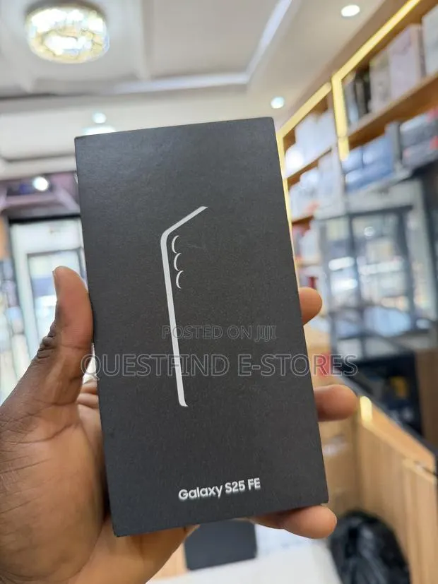 New Samsung Galaxy S25 FE 128 GB Black · Photo 1