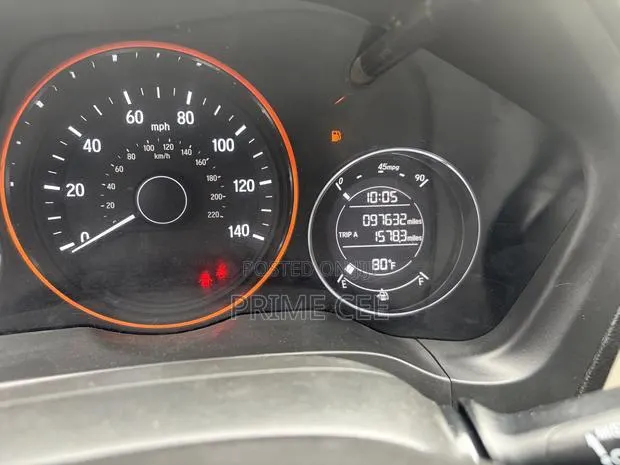 Honda HR-V 2017 Silver · Photo 1