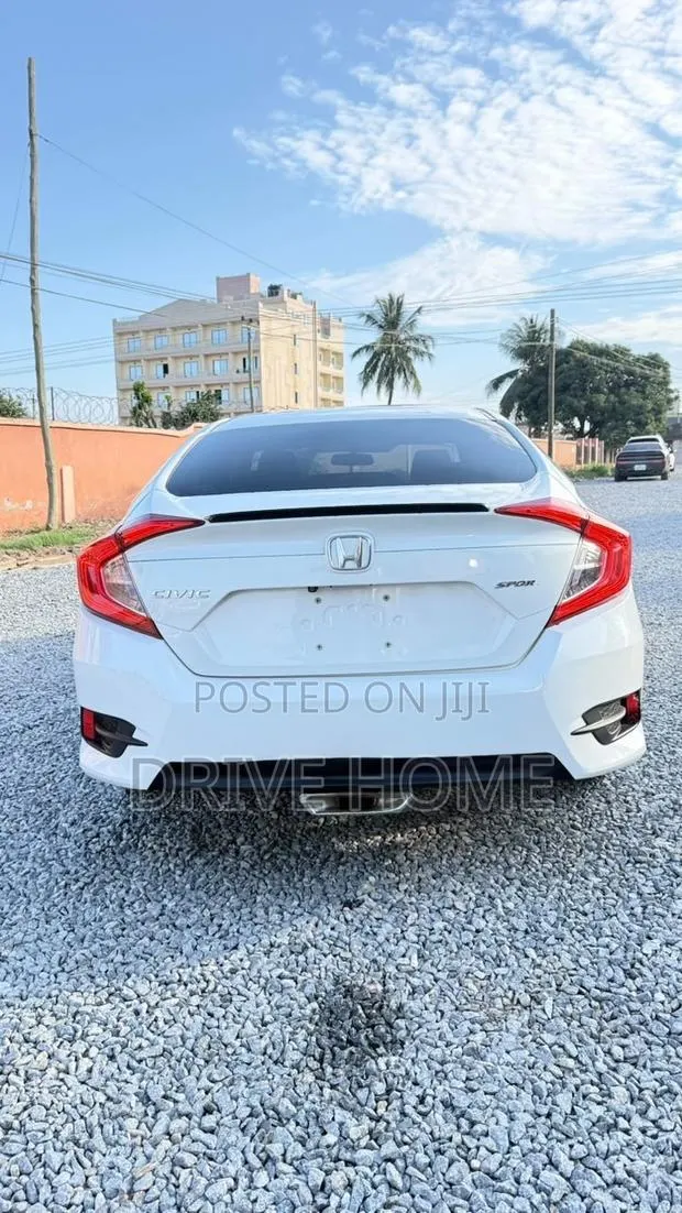 Honda Civic EX Sedan 2020 White · Photo 3