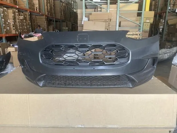 Complete Front Bumper HRV 2022-2023-2024-2025 · Photo 1