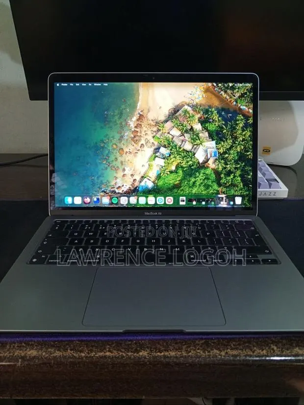Laptop Apple MacBook Air 16GB Apple M1 SSD 256GB · Photo 1