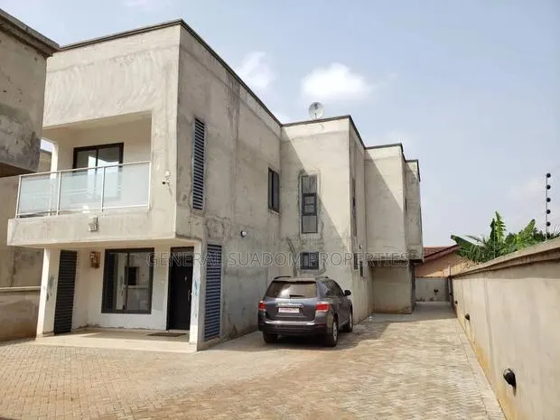 4bdrm House in Suadom Properties, Barrier for Sale · Photo 1