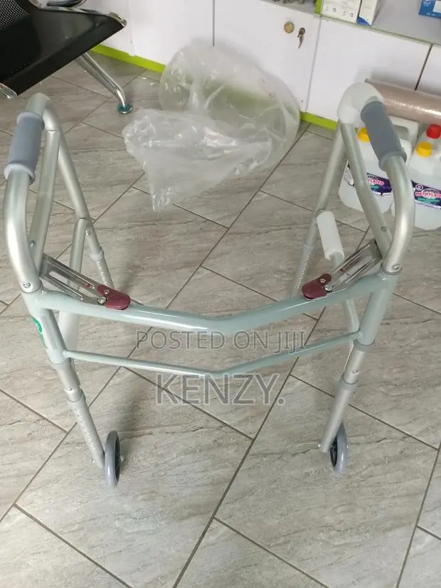Zimmer Frame (With Wheels) · Photo 1