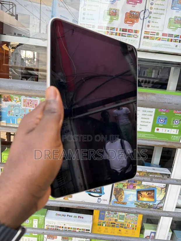 Apple iPad (2022) 64 GB Silver · Photo 1