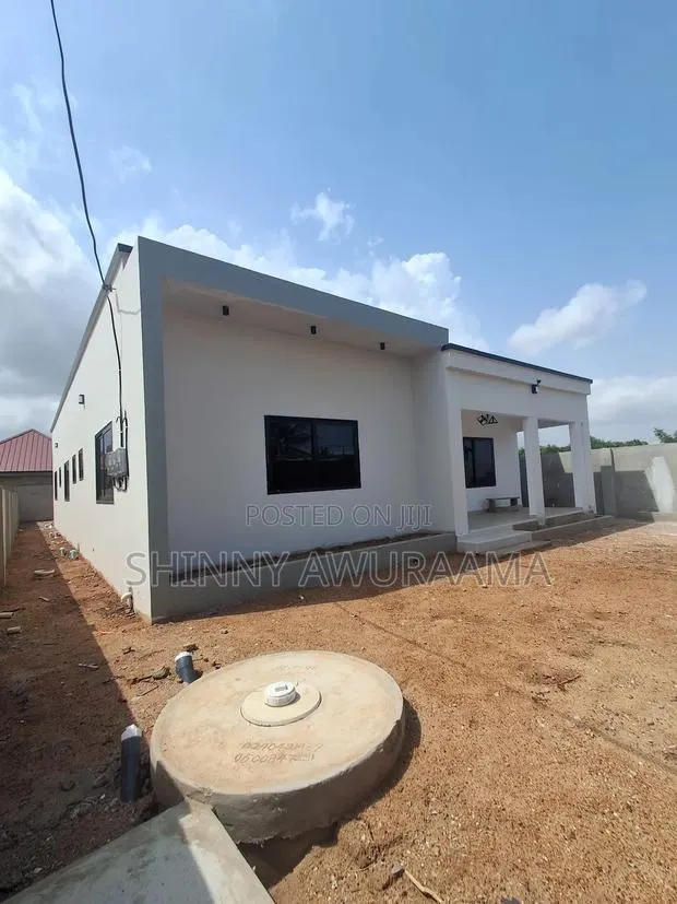 4bdrm House in Kasoa, Opeikuma for sale · Photo 1