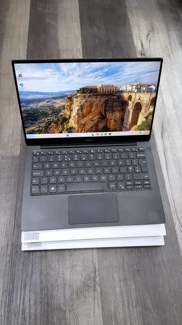 Laptop Dell XPS 13 9380 16GB Intel Core i7 SSD 256GB · Photo 1