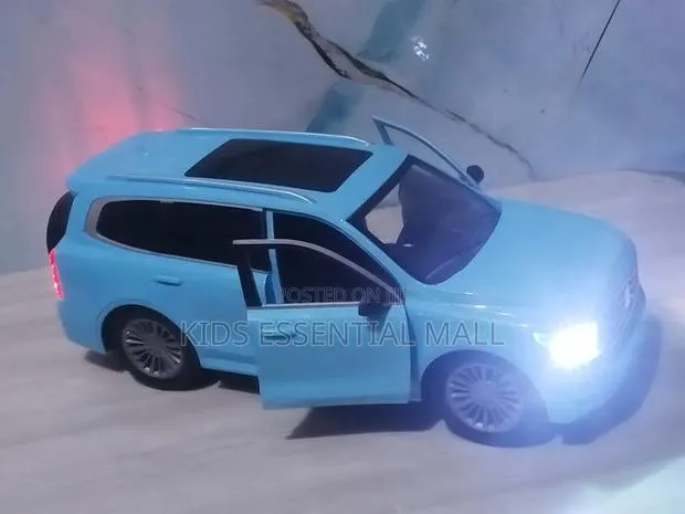Remote Control Toy Electric SUV Car Set · Photo 1