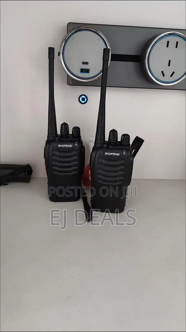 High Value Walkie Talkie 2 Piece Long Range Communication · Photo 1
