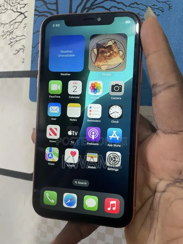 Apple iPhone XR 64 GB Orange · Photo 1