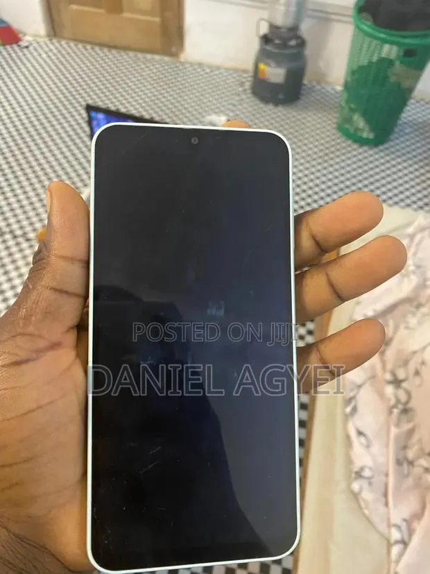 Samsung Galaxy A16 5G 128 GB Green · Photo 1