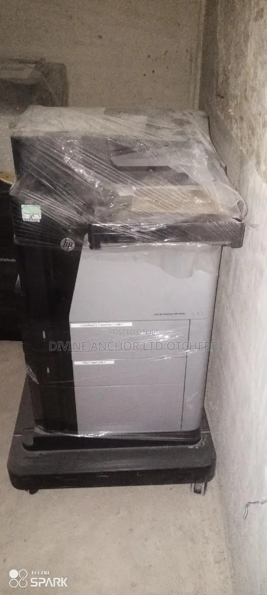 HP M630mfp · Photo 1