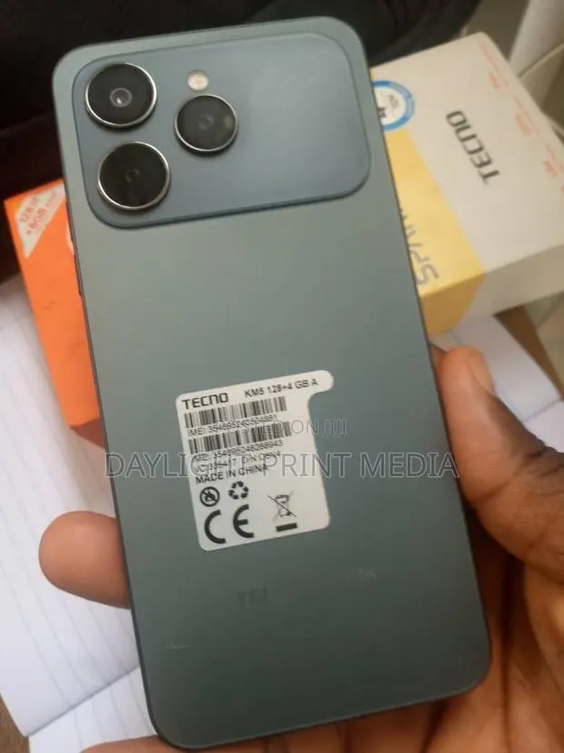 Tecno Spark 40 128 GB Black · Photo 1