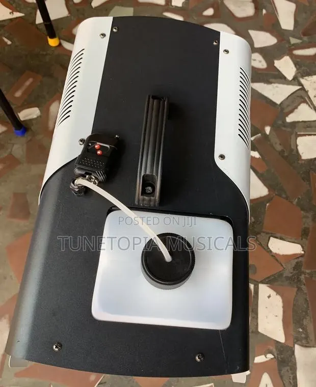 1500 Watt Fog Machine · Photo 2