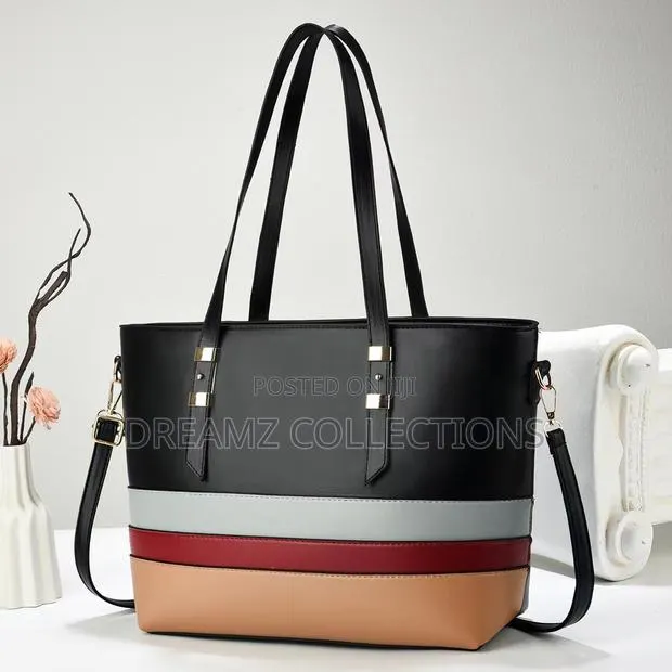 Panel Block Handbag · Photo 1