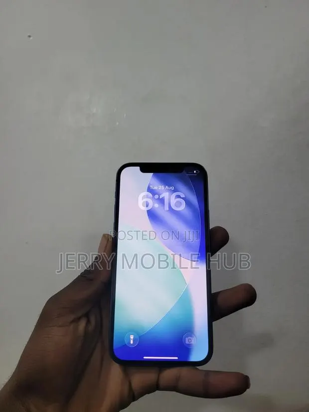 Apple iPhone 12 128 GB · Photo 1