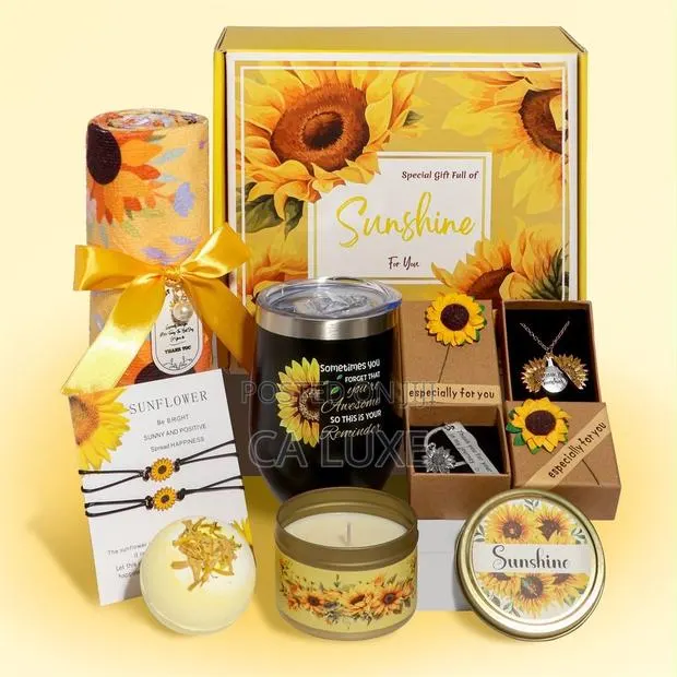 Spa Gift Set With Relaxation and Self-Care Items · Photo 1