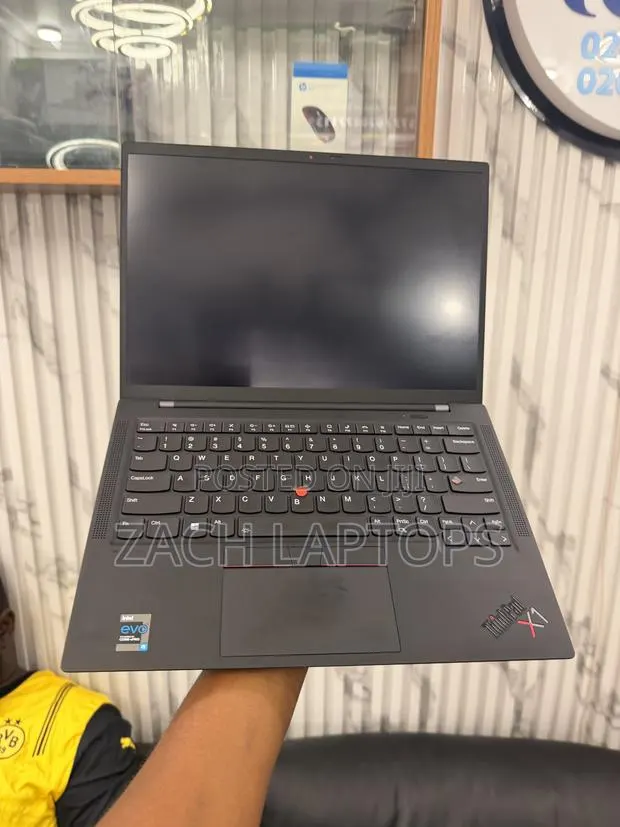 Laptop Lenovo ThinkPad X1 Carbon 16GB Intel Core i5 SSD 512GB · Photo 1