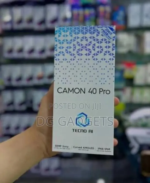 New Tecno Camon 40 Pro 4G 256 GB Black · Photo 1
