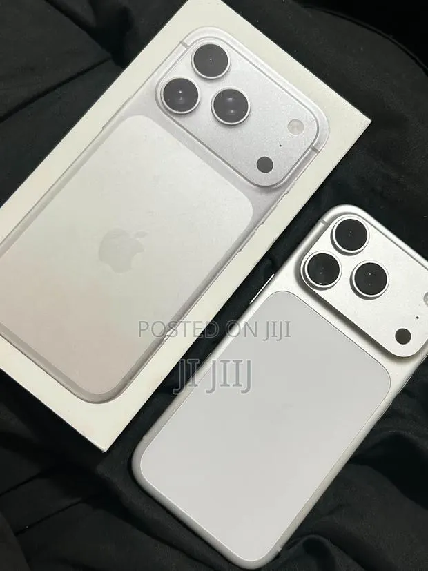 Apple iPhone 17 Pro 256 GB White · Photo 1