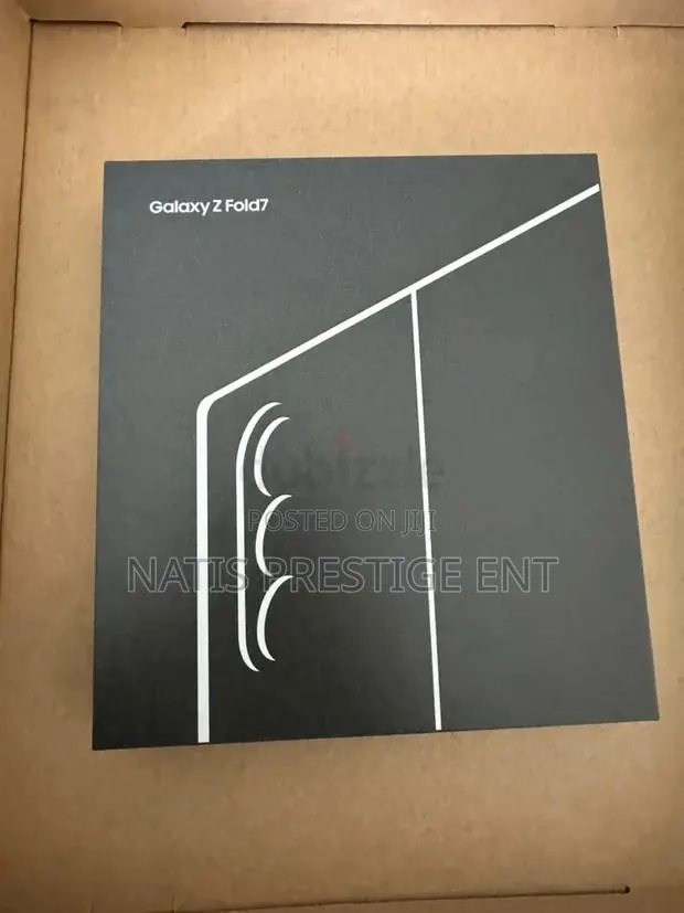 New Samsung Galaxy Z Fold7 256 GB Blue · Photo 1