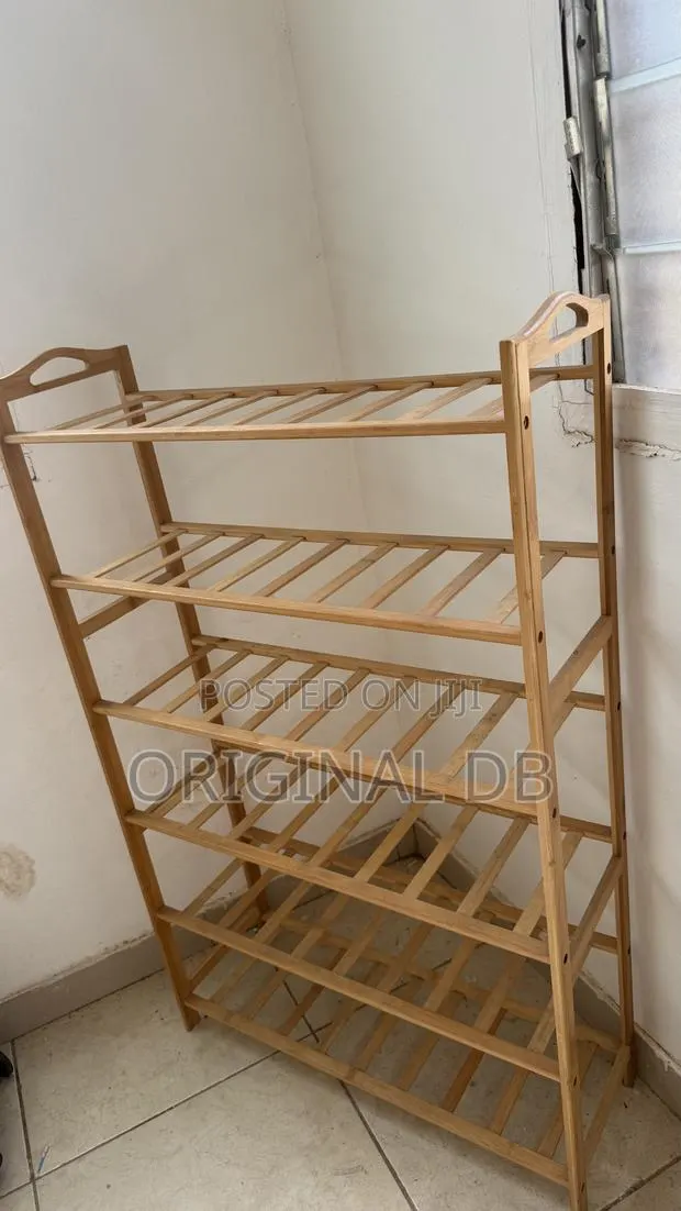 Shoe Rack (Wooden) · Photo 1