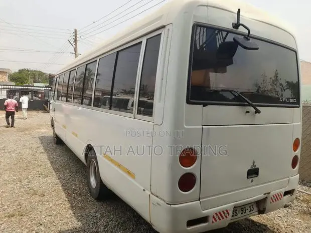Mitsubishi Fuso Aero Bus 2013 White · Photo 1