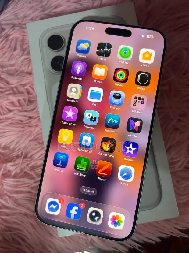 Apple iPhone 17 Pro Max 512 GB Silver · Photo 1