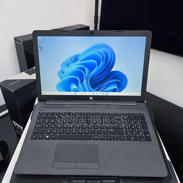 Laptop HP Stream Notebook 8GB AMD SSD 128GB · Photo 1