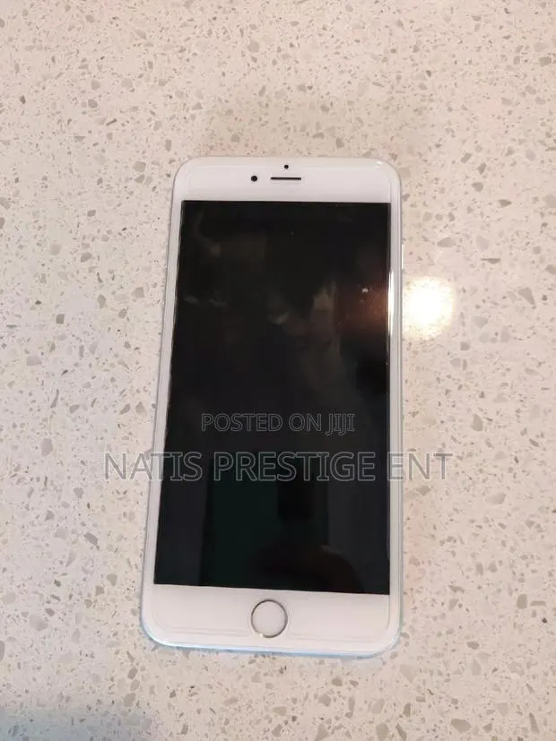 Apple iPhone 6s 64 GB Silver · Photo 1