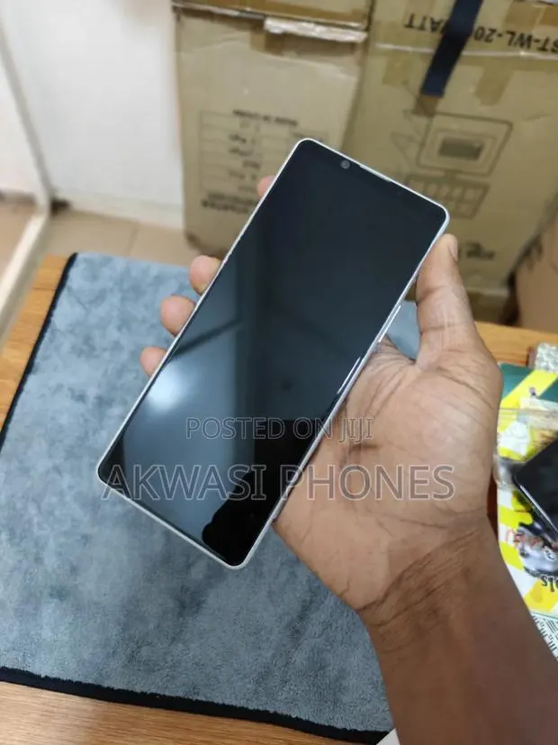 Sony Xperia 1 II 128 GB Black · Photo 1