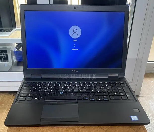 Laptop Dell Latitude 5590 8GB Intel Core i5 SSD 256GB · Photo 1