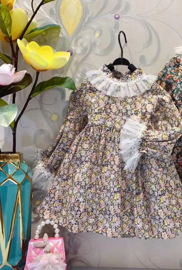 Kids Girls Fashionista Dress · Photo 1