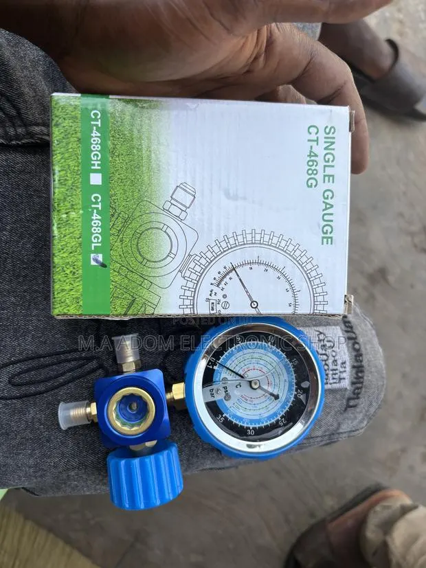 Single Face Manifold Gauge Metal · Photo 1