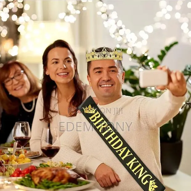Birthday King Crown With Glittering Letter Sash -Rhinestone Crownpiece · Photo 1
